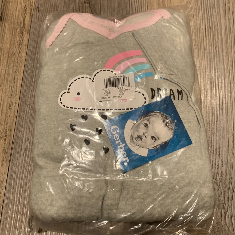 Gerber 8 pack 3-6M onesies